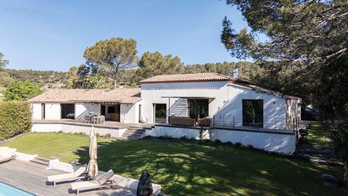 Saint-Marc-Jaumegarde — 342 m² habitables, dont 265 m² de plain-pied, à 7,8 km du Cours Mirabeau - photo 16