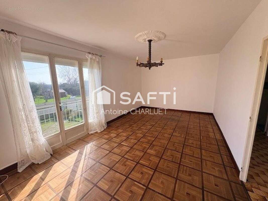 Maison 66 m² à Mezieres-En-Brenne  - photo 2