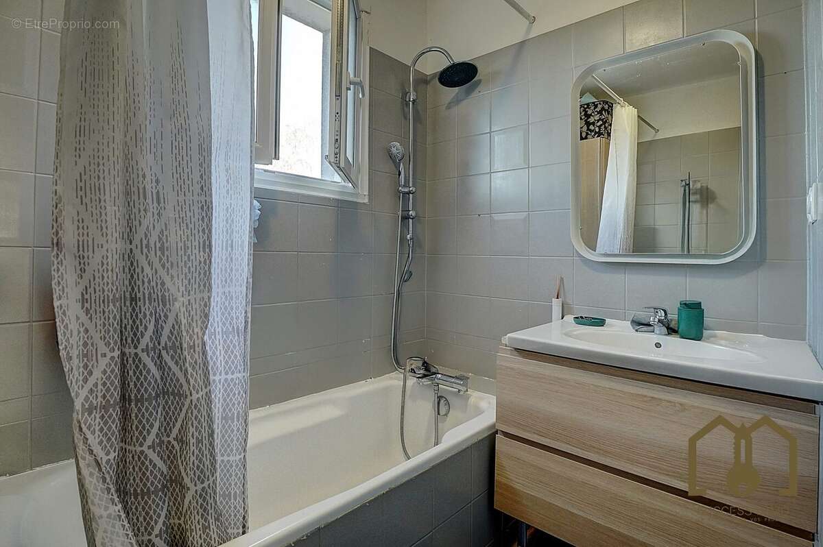 Appartement à VAULX-EN-VELIN