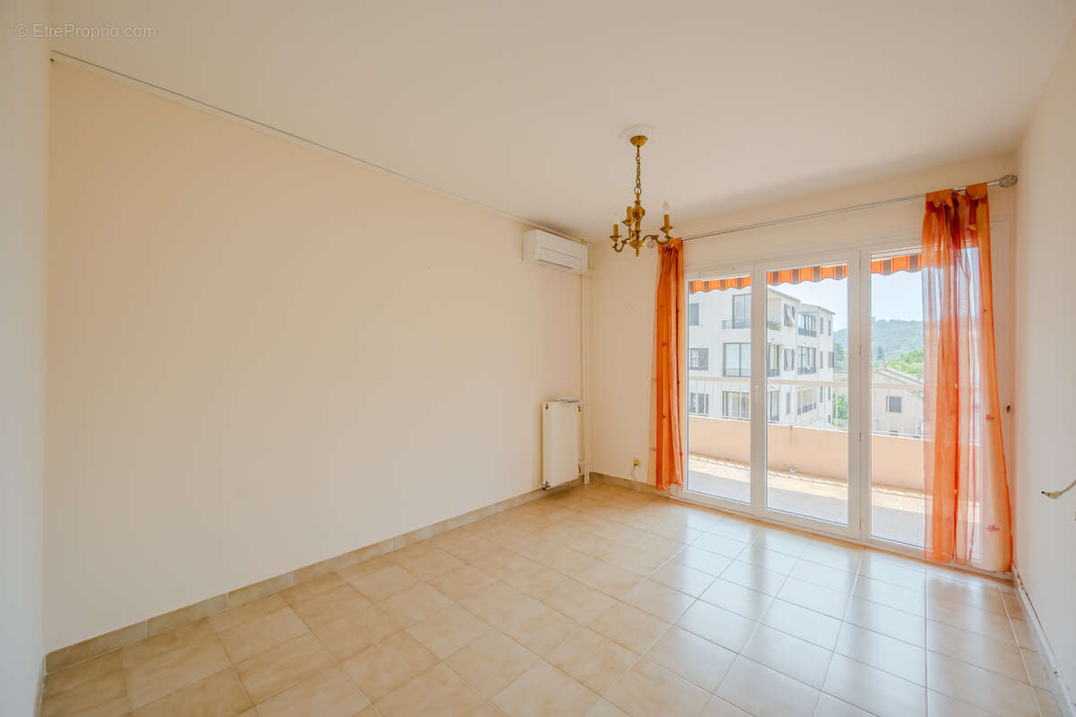 T3 traversant, balcon sud, parking privatif ... - photo 6