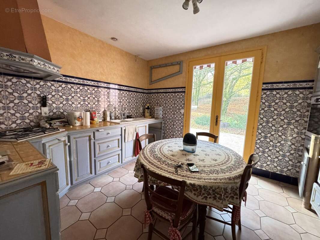Maison à LA CHAPELLE-DES-POTS