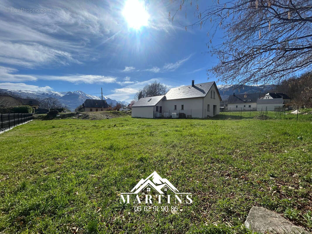 Terrain à ARGELES-GAZOST