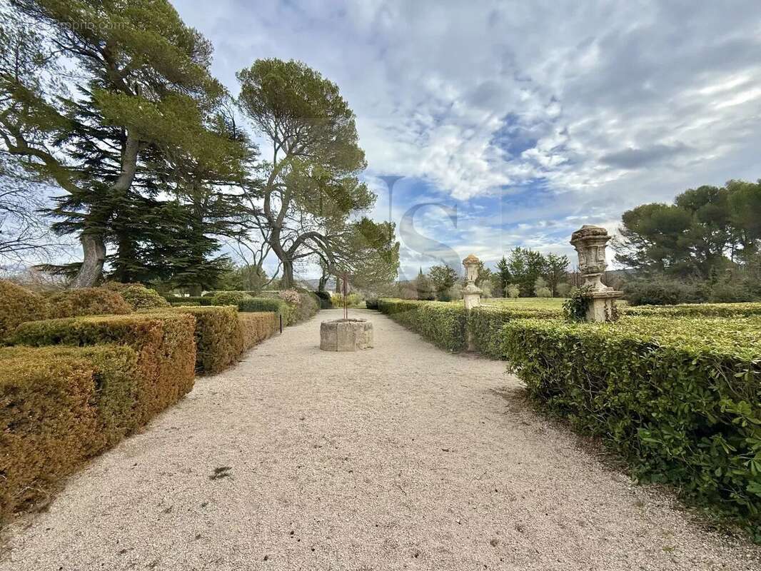 Aix-en-provence / propriété du xviiie siècle - domaine sécurisé avec dépendances - 5 minutes centre- ville - photo 14