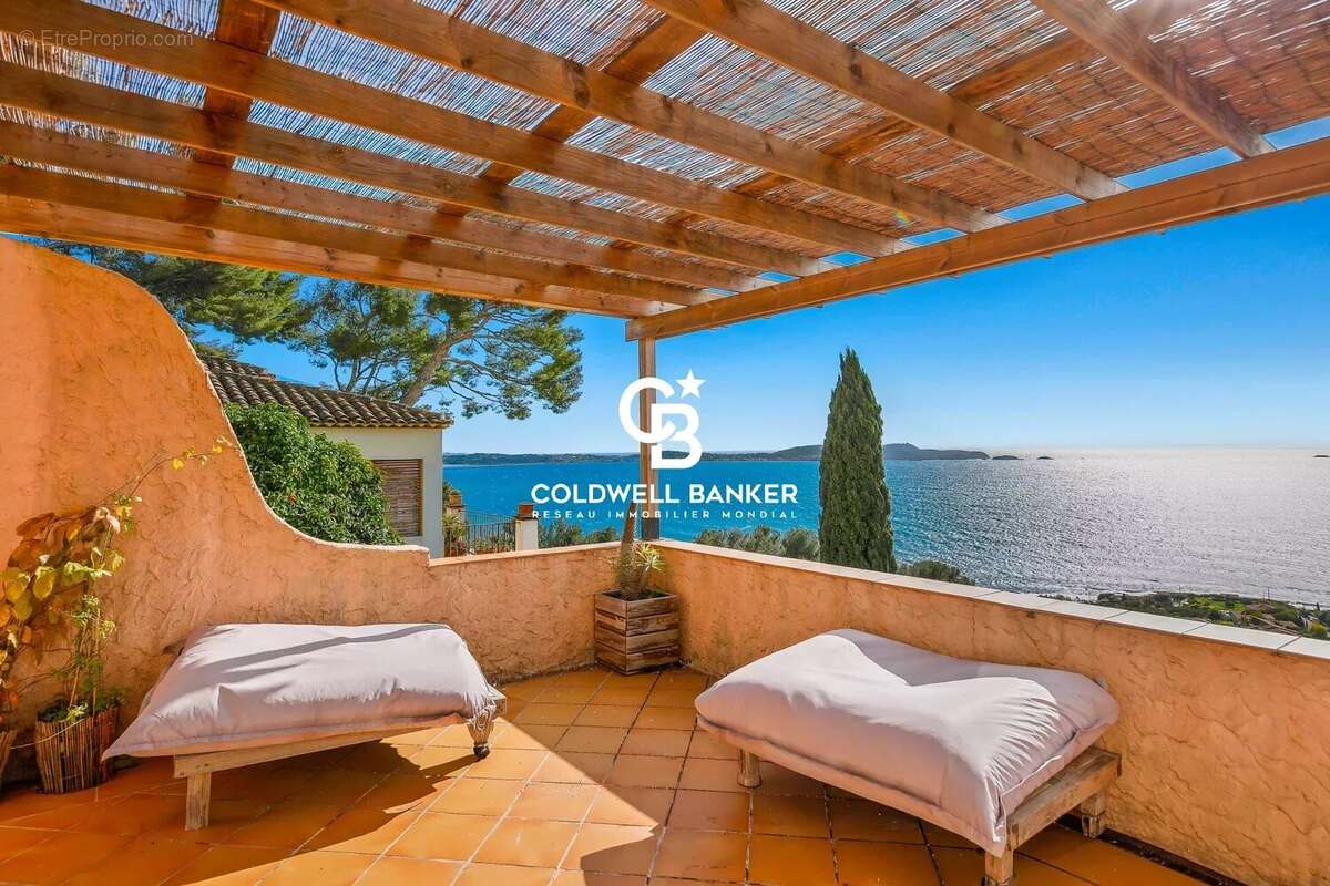 Maison à CARQUEIRANNE