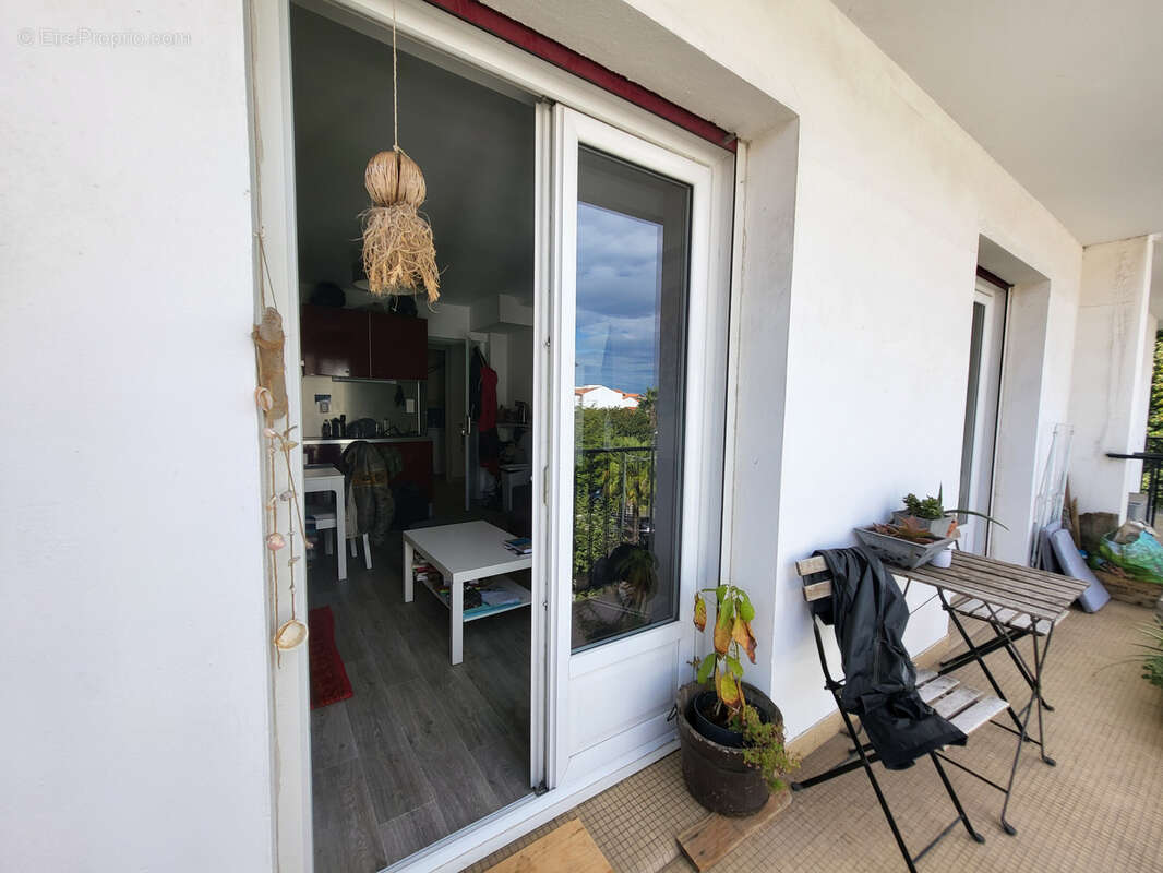 Appartement 3 pieces transforme en t2 et studio independants - photo 2