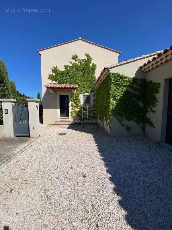 Maison à MAUSSANE-LES-ALPILLES