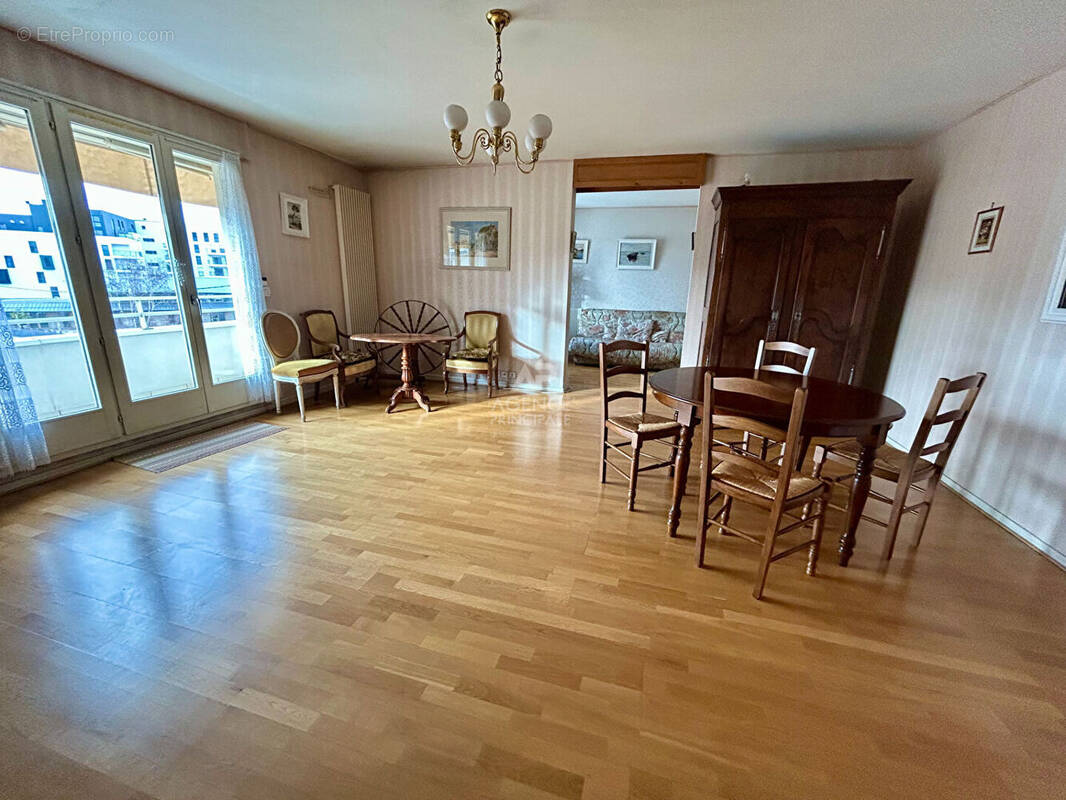 Appartement à POISSY