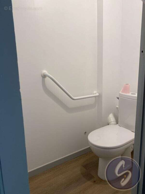 Proximité écoles primaires, collèges et lycée comme commerce - photo 30