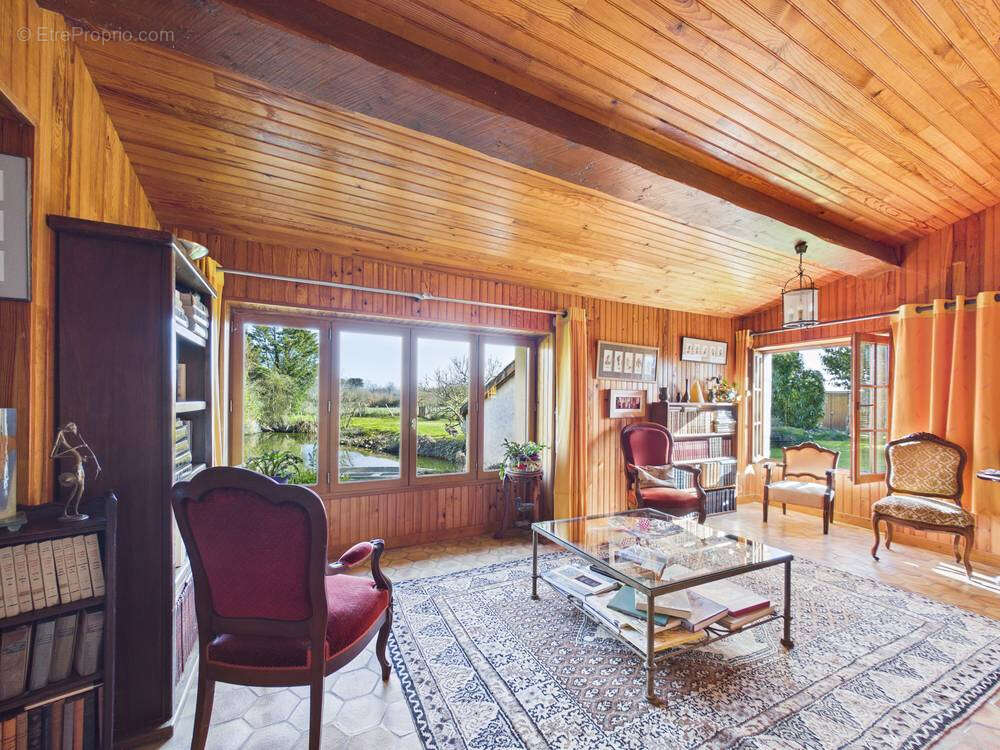 Maison à NOUAILLE-MAUPERTUIS