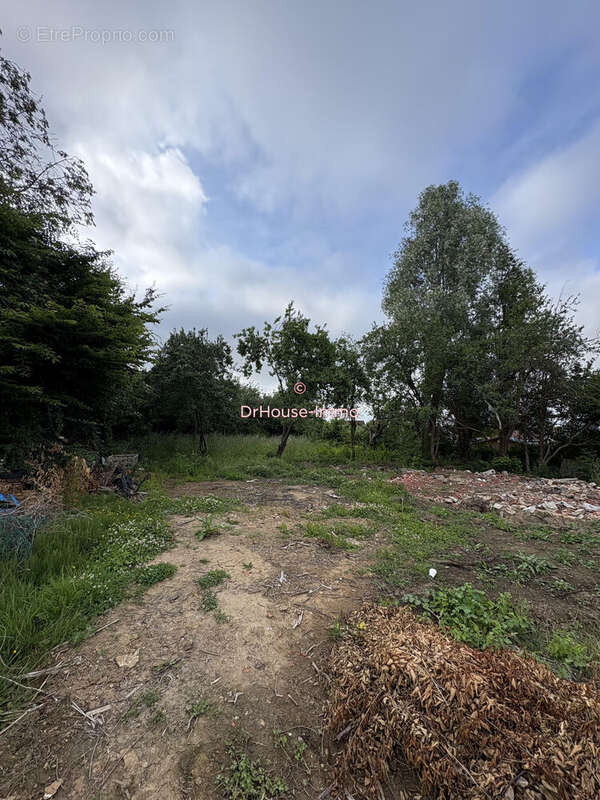 Terrain à LABEUVRIERE