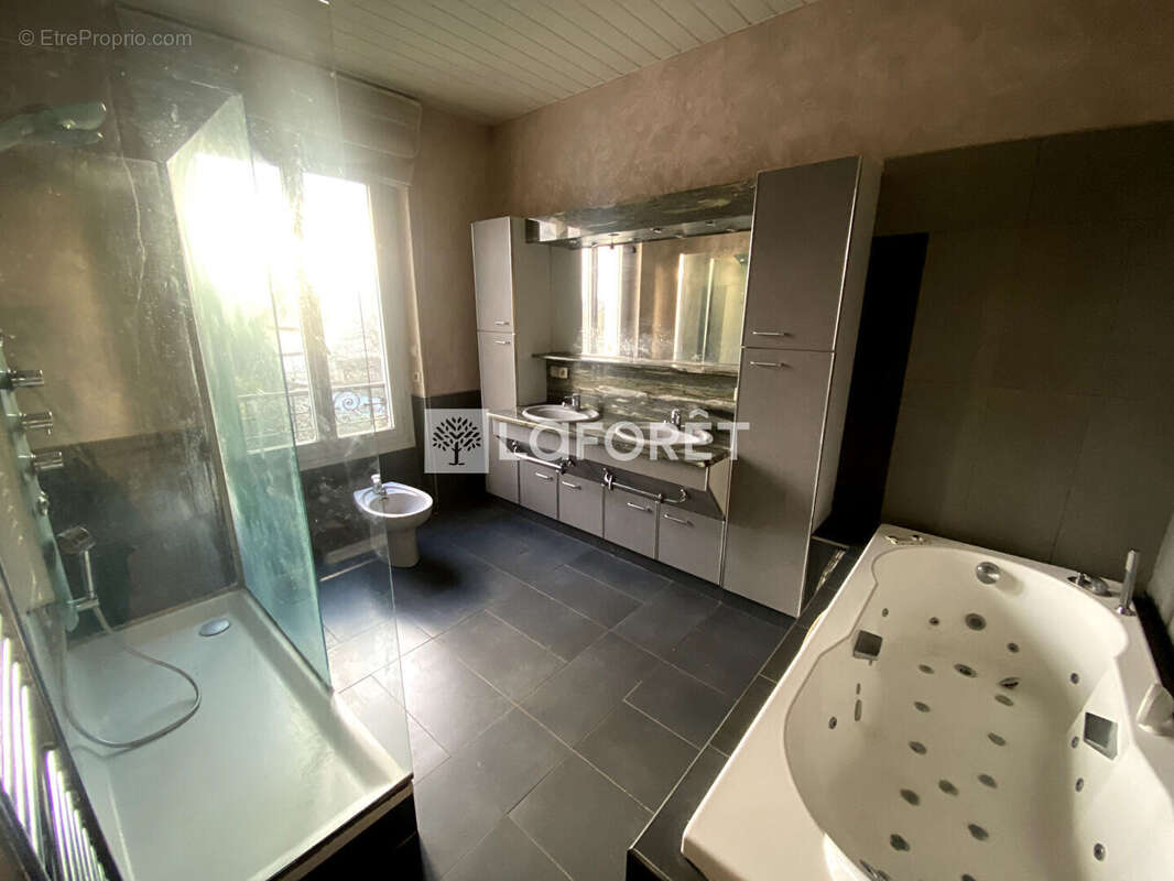 Maison à LES MUREAUX