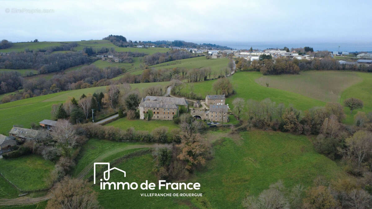 Maison à RIEUPEYROUX