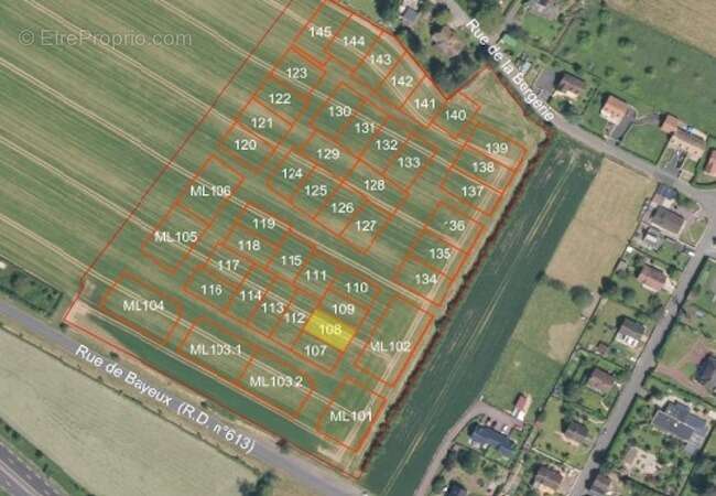 Terrain à CARPIQUET