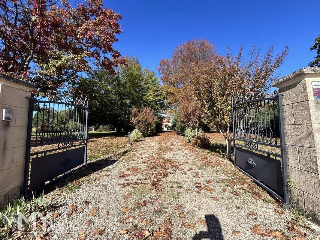 Maison à FOUGUEYROLLES