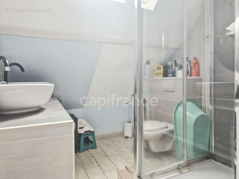 Maison de campagne avec 4 chambres, potentiel d'aménagement et terrain sans vis-à-vis à Tresson - photo 10