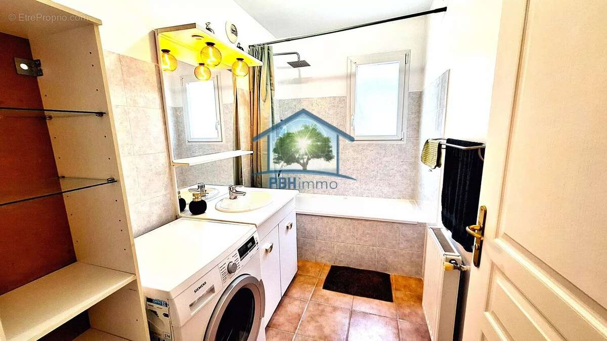 Appartement à MARSEILLE-15E