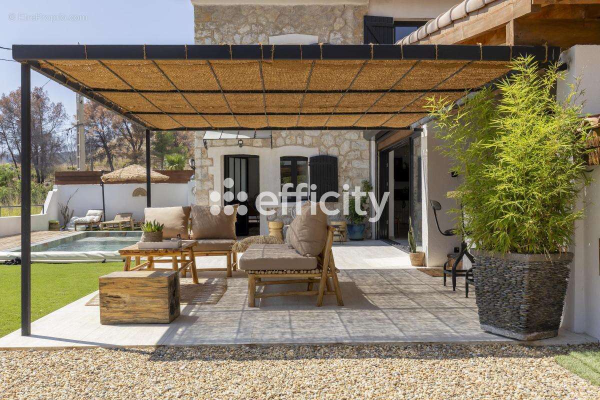 Maison 134 m² à Marseille-16e  - photo 2