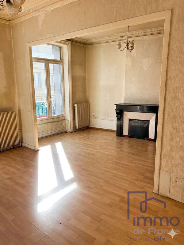 Appartement à SAINT-ETIENNE