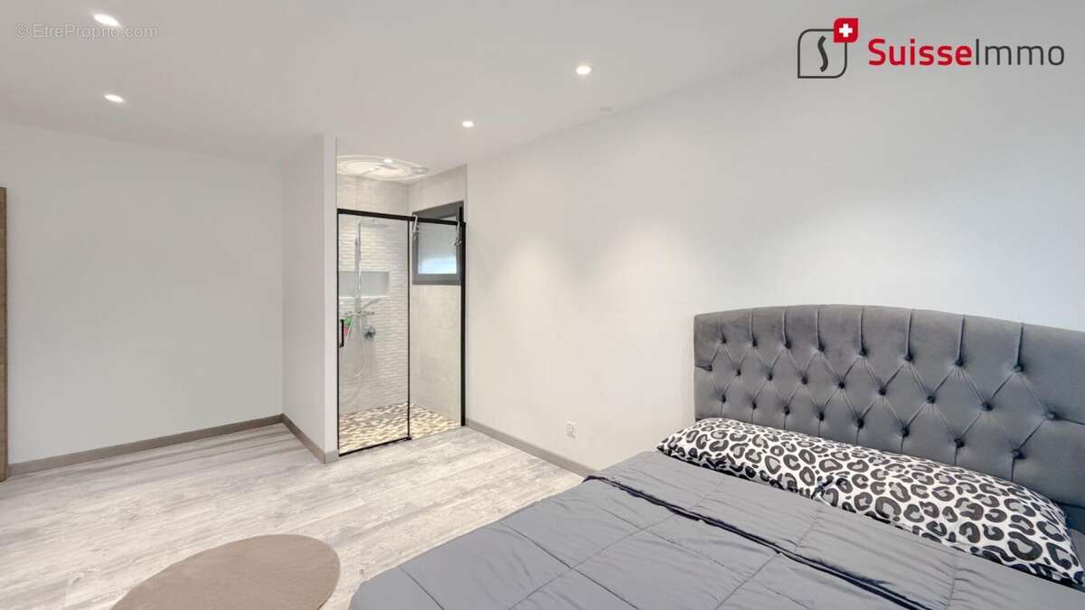 Maison à GRAND-CHARMONT