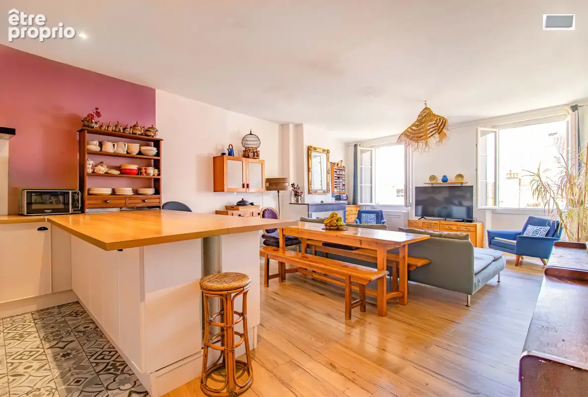 Toulon centre - tres bel appartement renove 3 chambres - photo 9