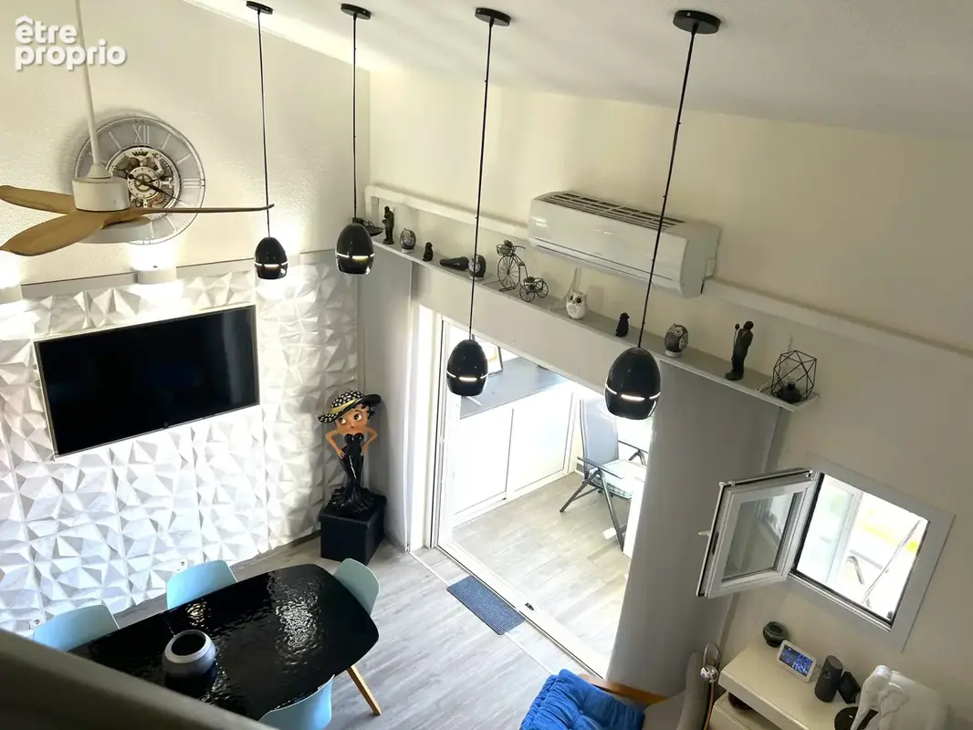 Quartier Richelieu - 4 pièces duplex avec belles prestations - Piscine - Parking commun. - photo 14
