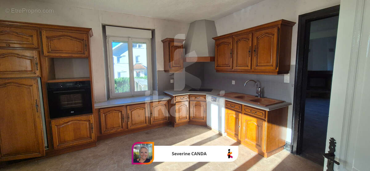 Grande maison familiale divisible en 2 appartements sur un grand terrain - photo 9