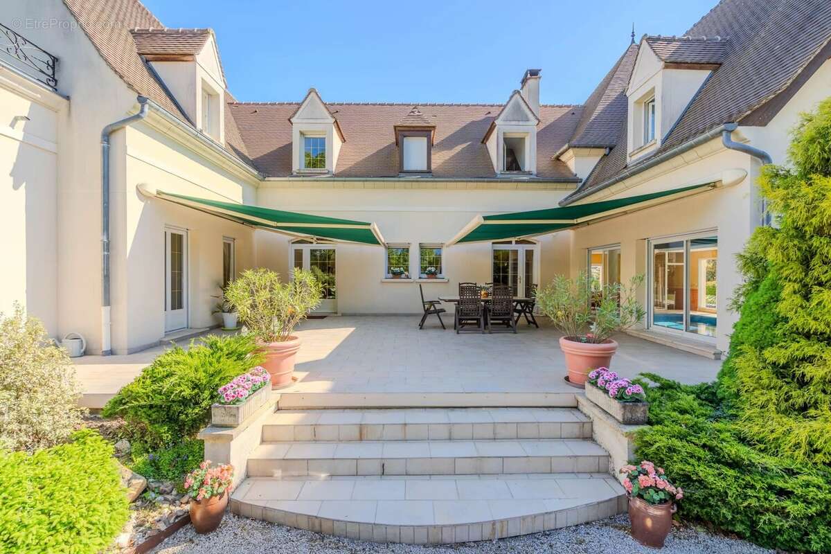 Maison à CHANTILLY