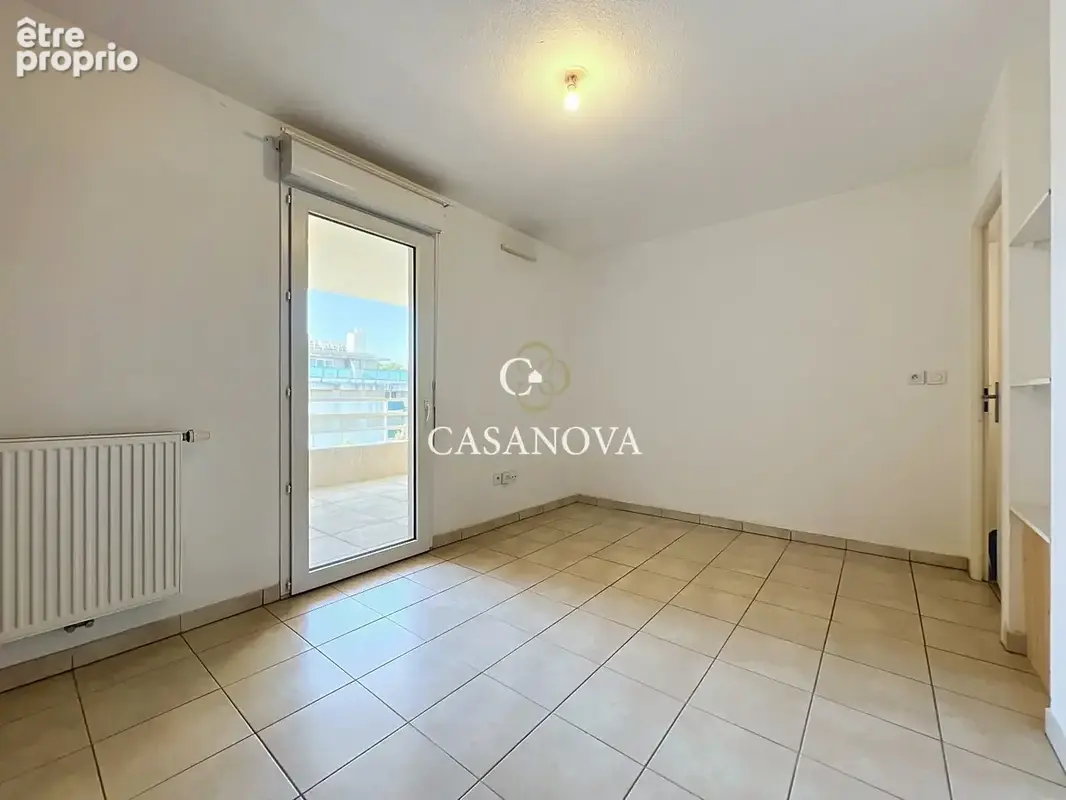 T2 à vendre à Castelnau-le-Lez avec terrasse de 17 m² et box fermé - photo 5