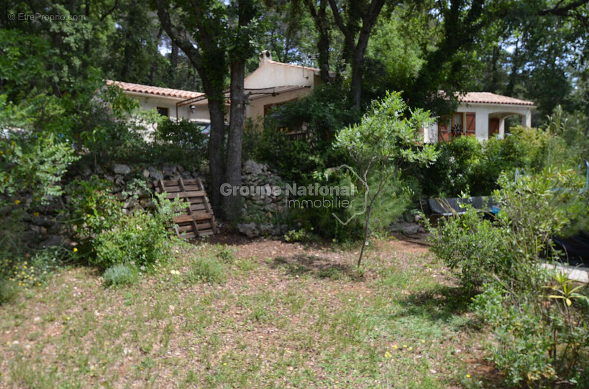 Maison à BESSE-SUR-ISSOLE