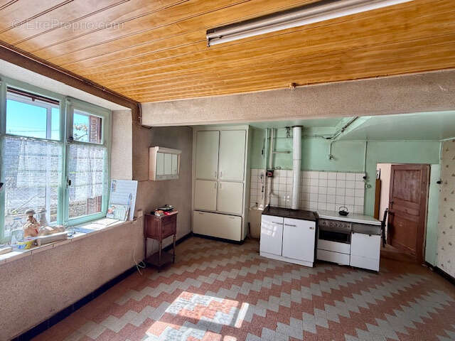 Maison à LA SOMMETTE