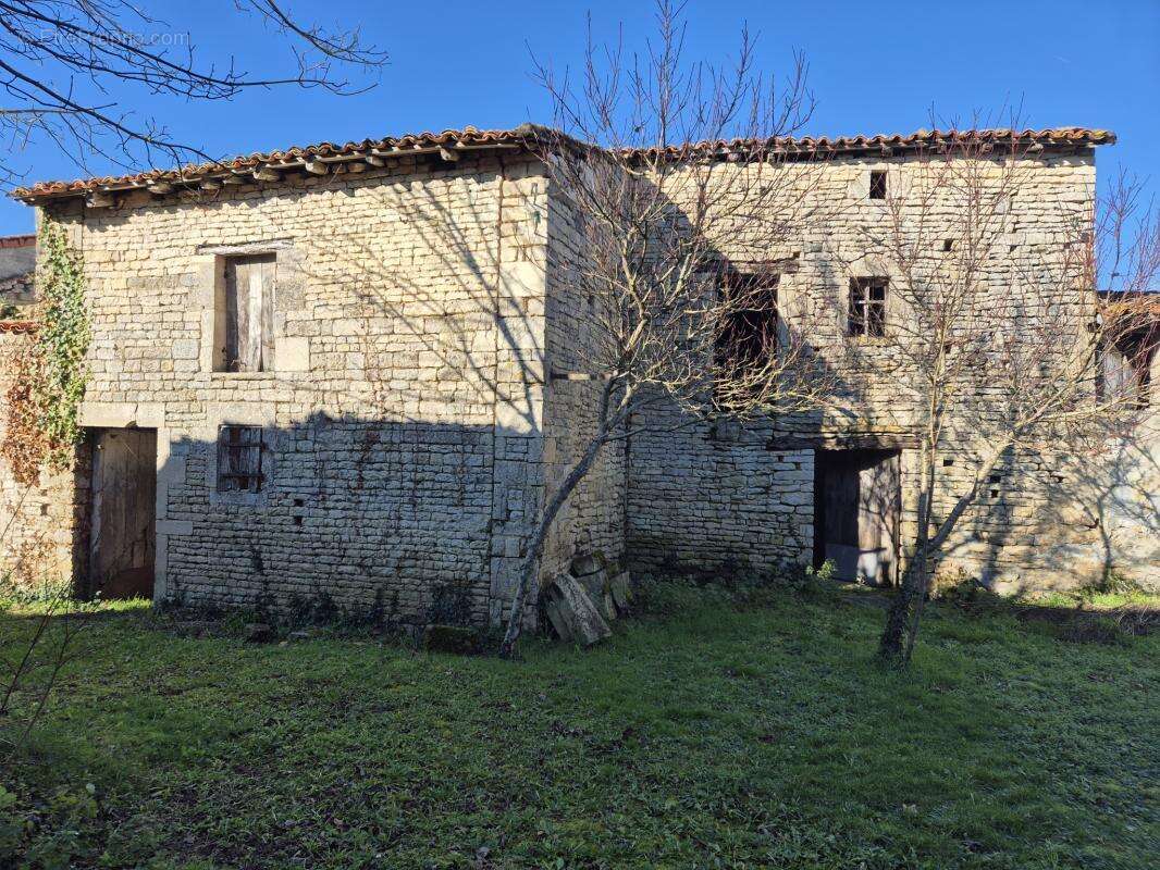 Maison de caractère à 10 min de Villefagnan et Aigre - photo 10