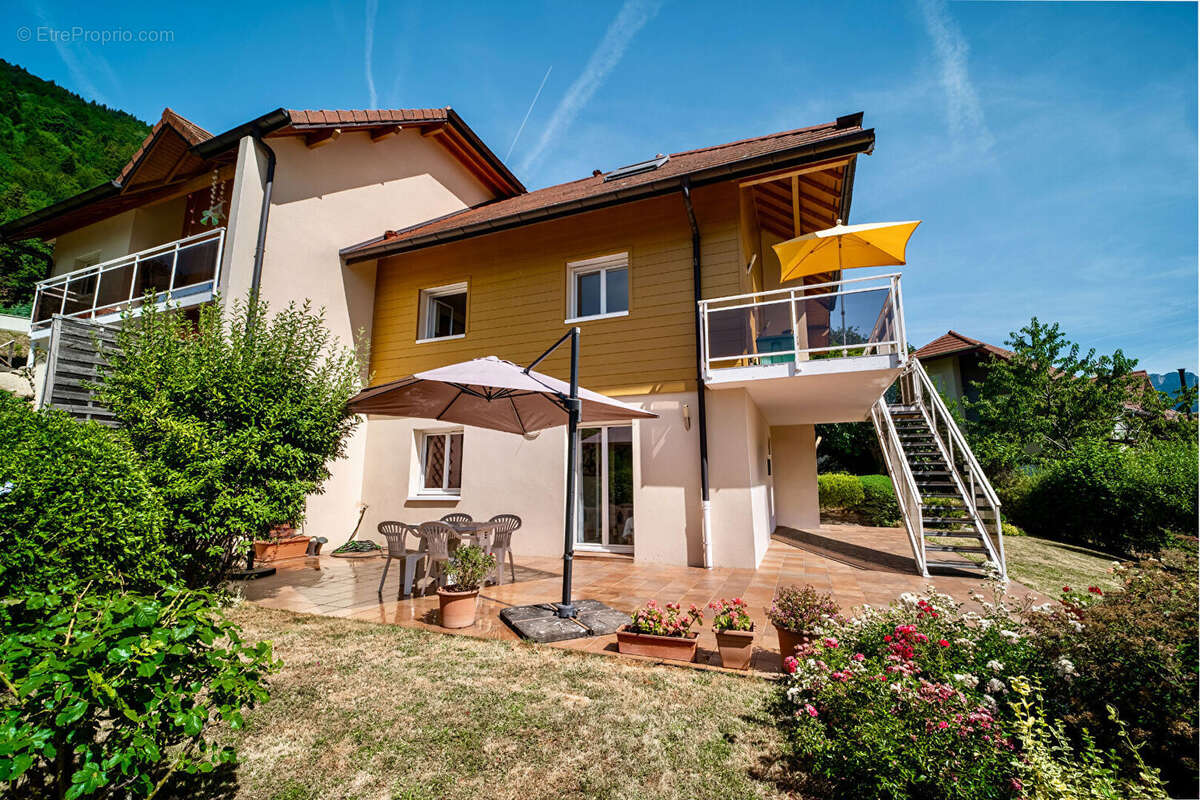 Maison à MENTHON-SAINT-BERNARD