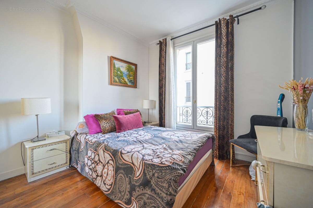 Appartement à PARIS-18E