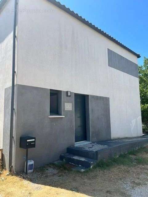 Maison de type villa accès PMR en RDC (uniquement) 3 chambres 500M2 terrain en centre de Remoulins - photo 19