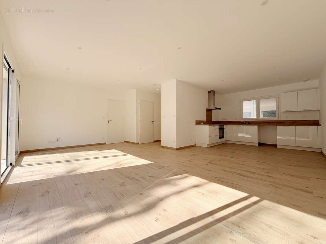 Maison à SEREZIN-DE-LA-TOUR