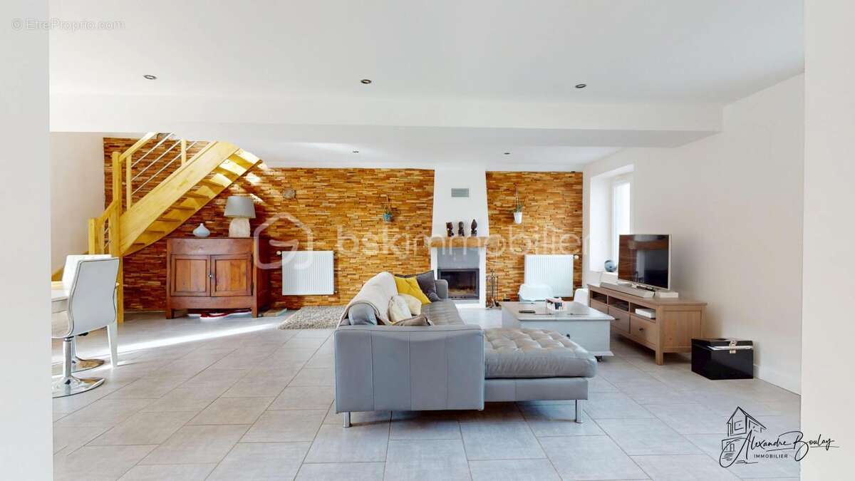 Maison à BAZOCHES-LES-GALLERANDES