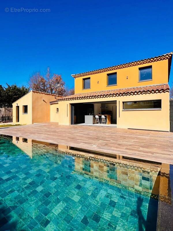 Maison à SAINT-MAXIMIN-LA-SAINTE-BAUME