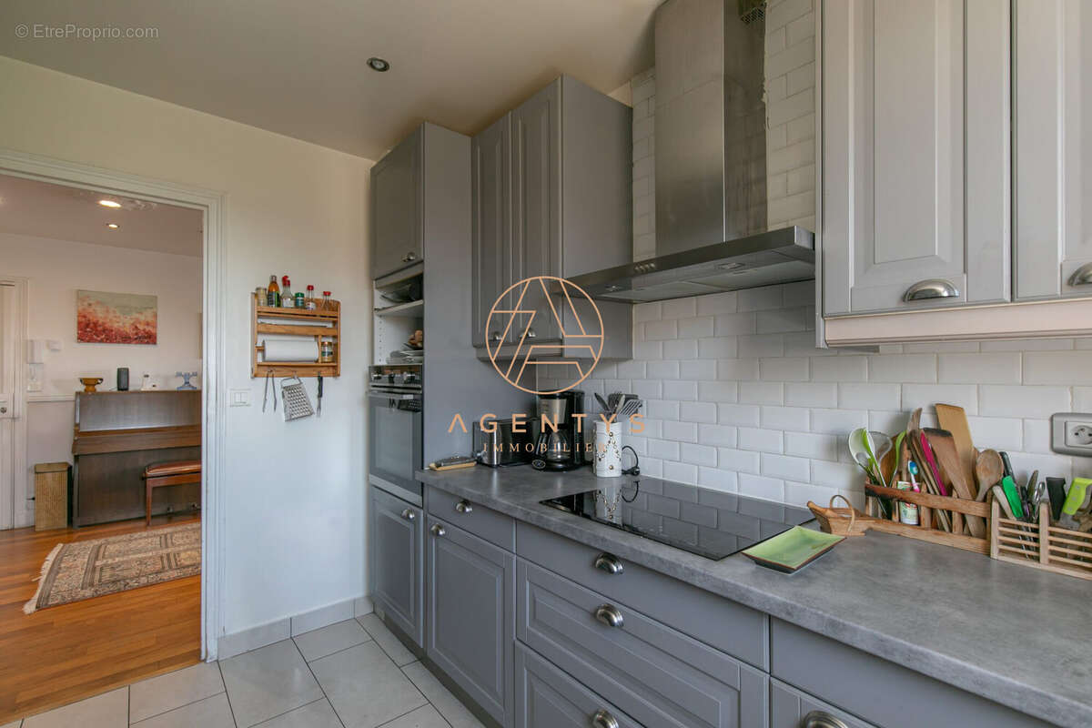 Appartement à SAINT-MAUR-DES-FOSSES