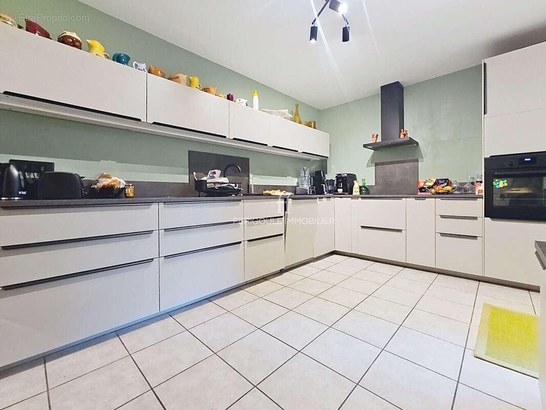 Appartement à VILLENEUVE-LES-AVIGNON