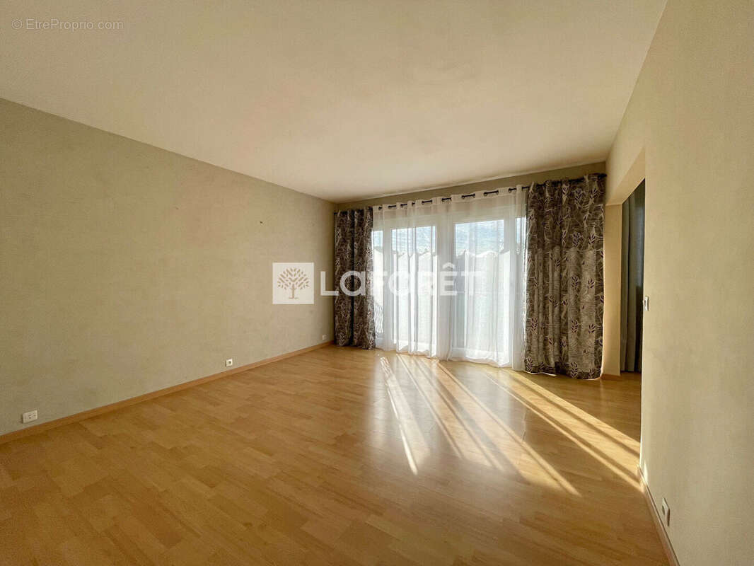 Appartement Meulan En Yvelines 4 pièce(s) 75.23 m2 - photo 4