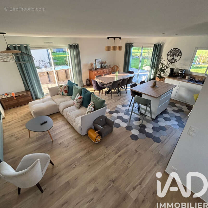 Photo 5 - Maison à VAINS