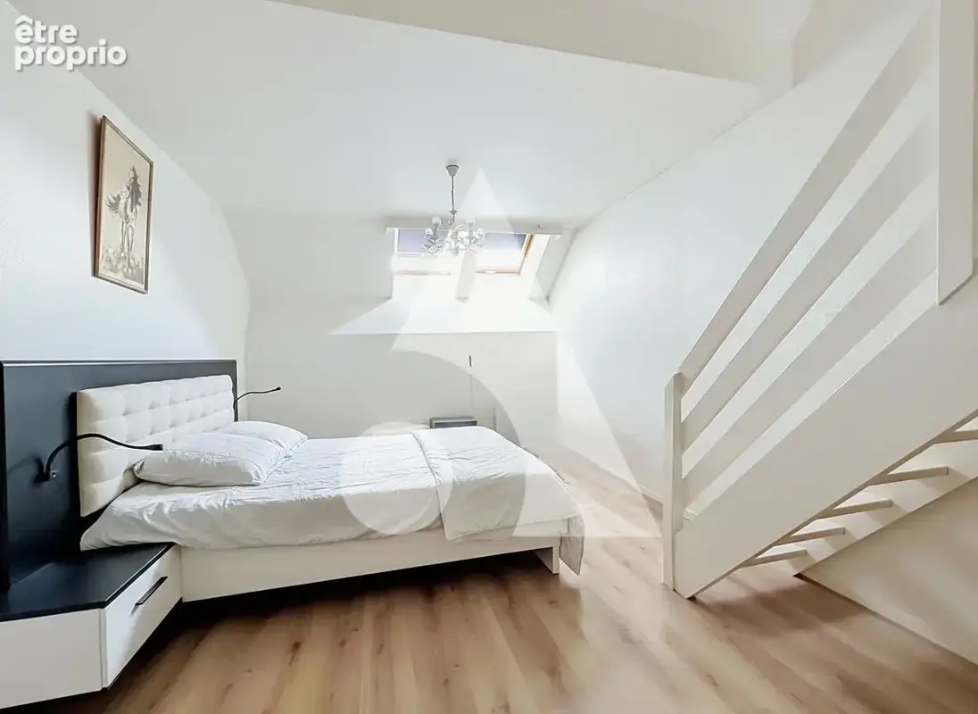 Duplex 169 m2 avec terrasse, véranda, garage et parking au Centre Ville - photo 10