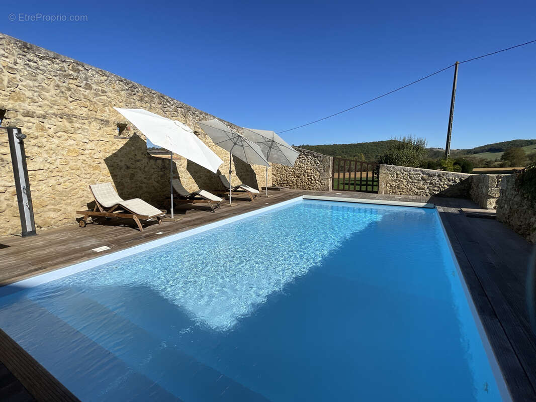 Maison à VIC-FEZENSAC