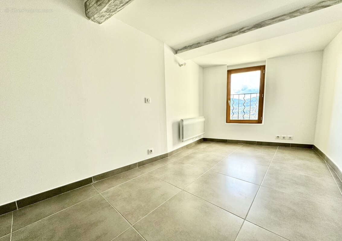 Appartement à FAYENCE