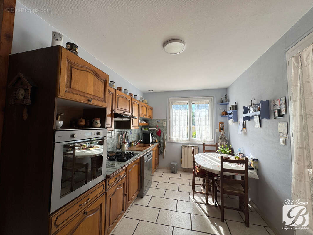 Maison à SAINT-ROMAIN-DE-JALIONAS