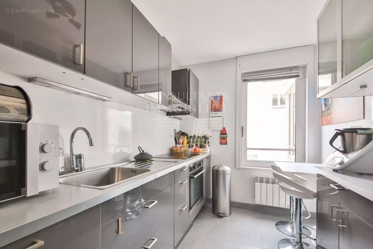 Appartement à PARIS-15E