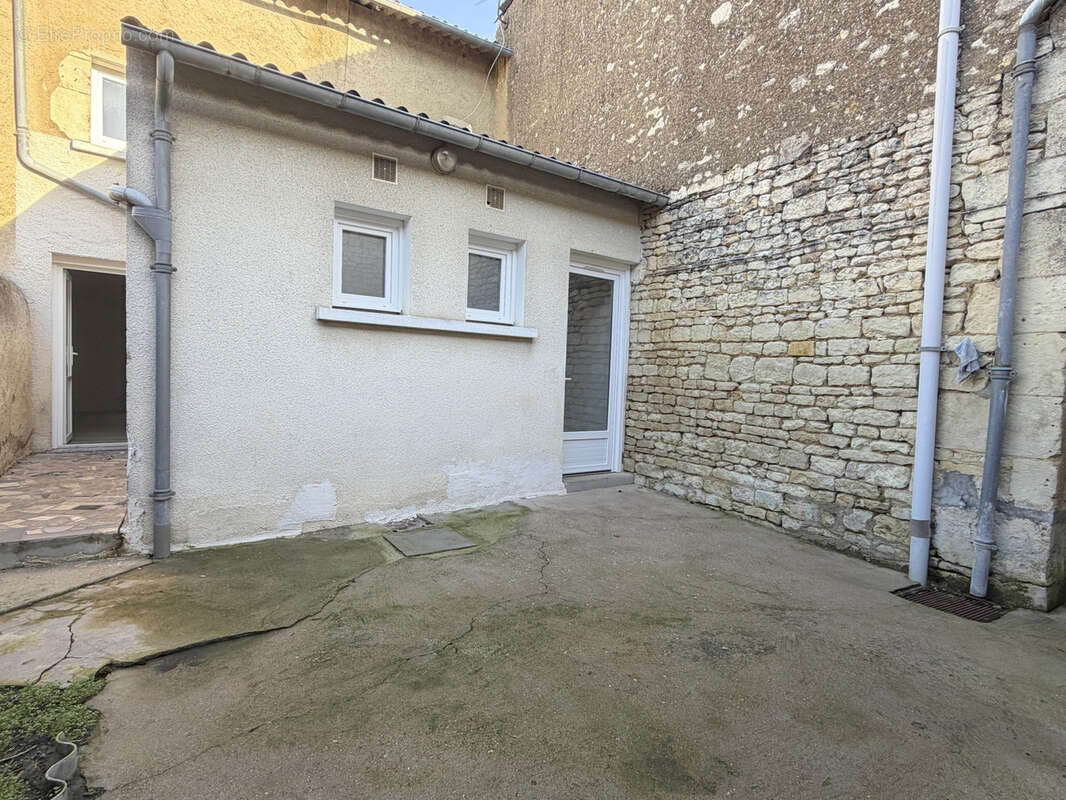 Maison à MIREBEAU
