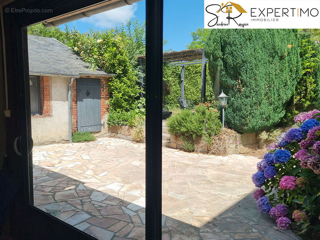 Maison à ARS-LES-FAVETS
