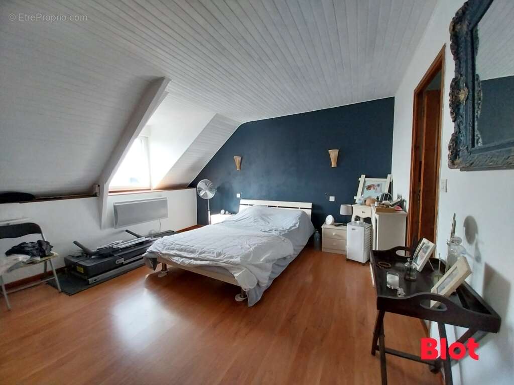 Maison à LA VILLE-ES-NONAIS