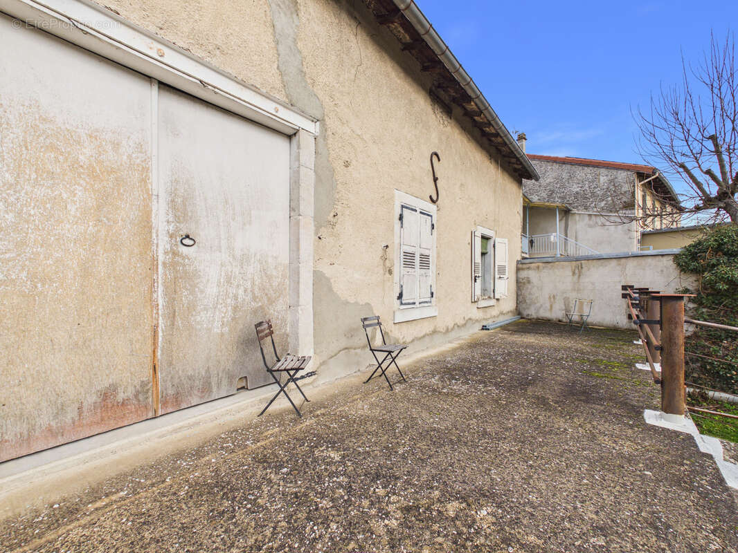 Maison à ESPALY-SAINT-MARCEL